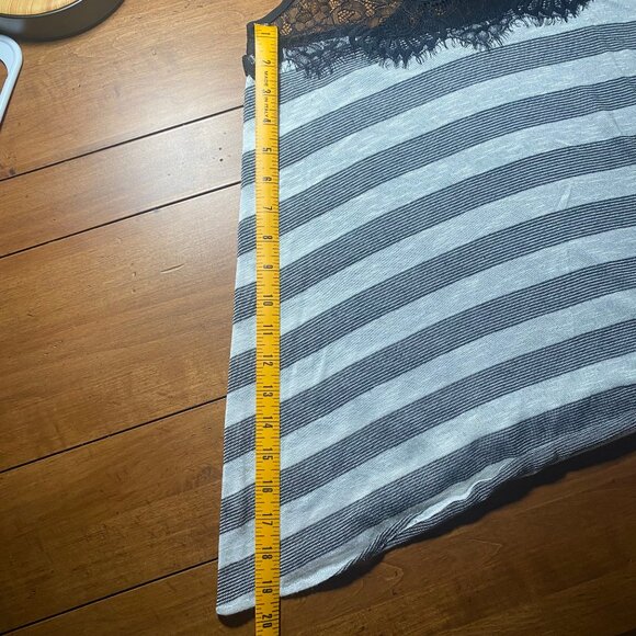 Women's Black Lace Striped Tank top Size Medium - Picture 9 of 10